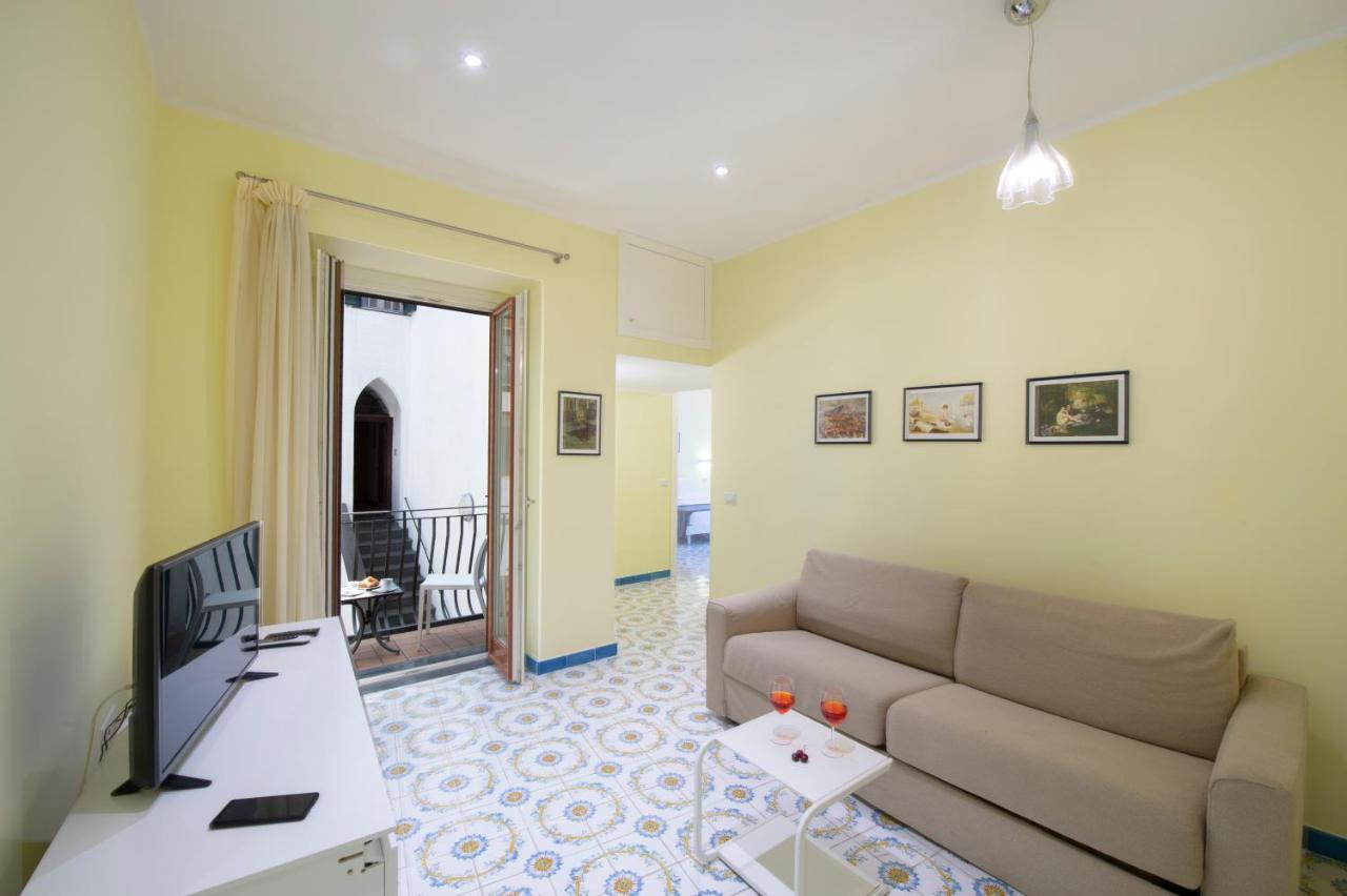 Ravello House Aparthotel ภายนอก รูปภาพ