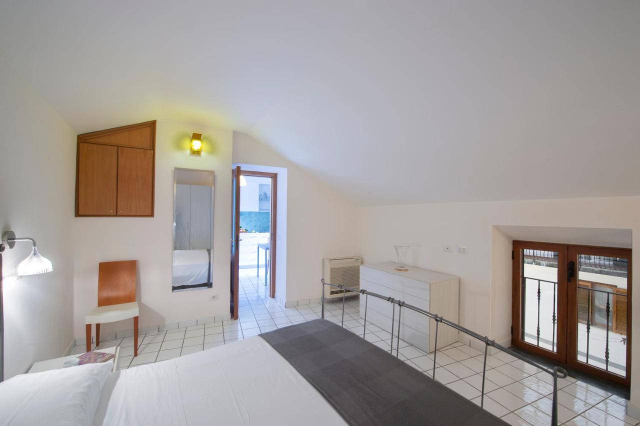 Ravello House Aparthotel ภายนอก รูปภาพ