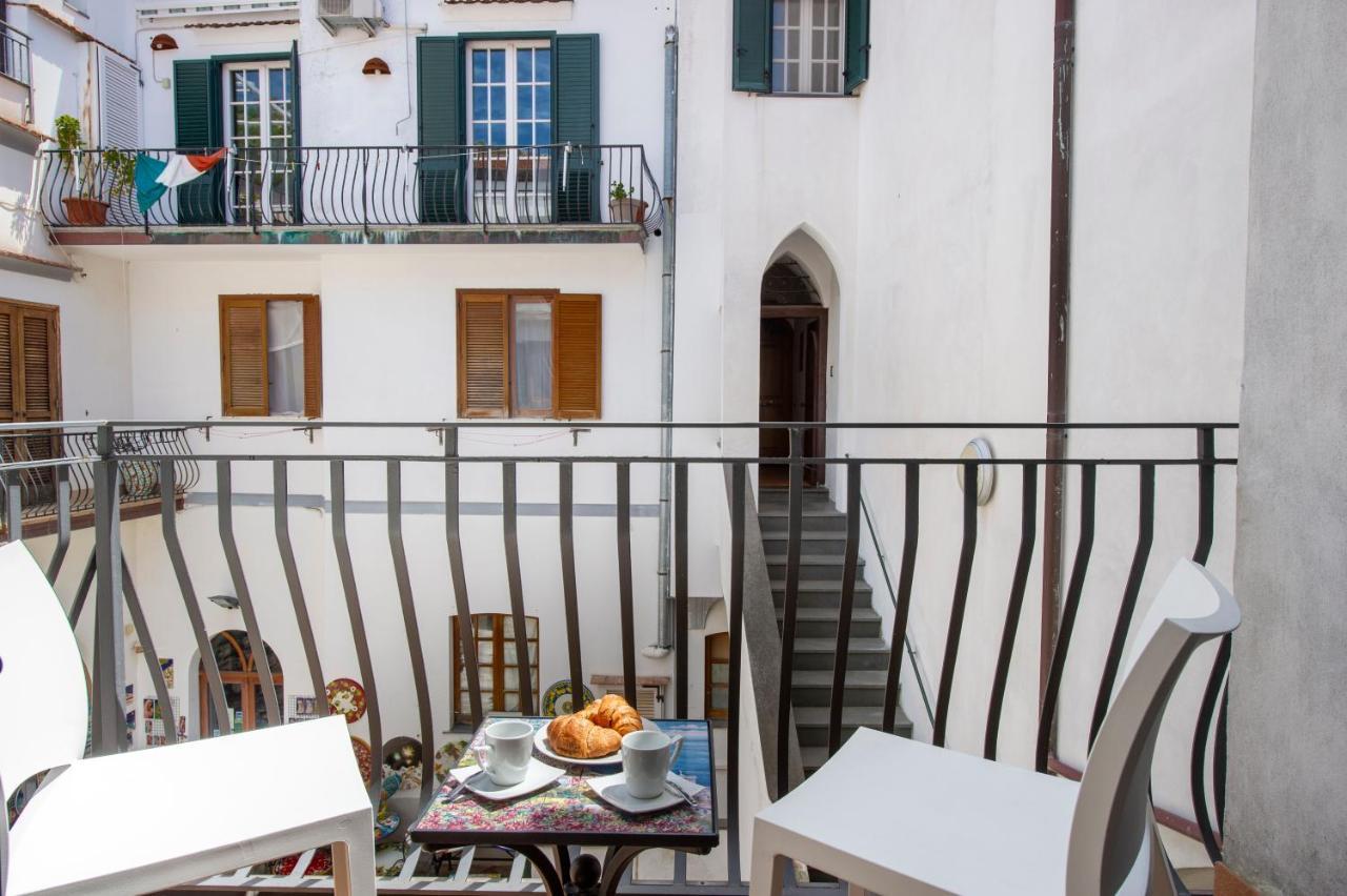 Ravello House Aparthotel ภายนอก รูปภาพ