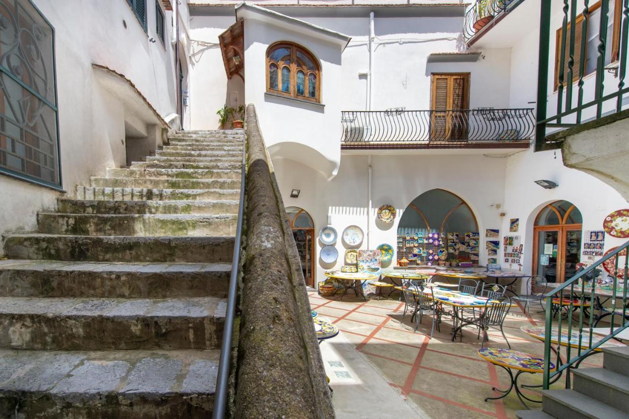 Ravello House Aparthotel ภายนอก รูปภาพ