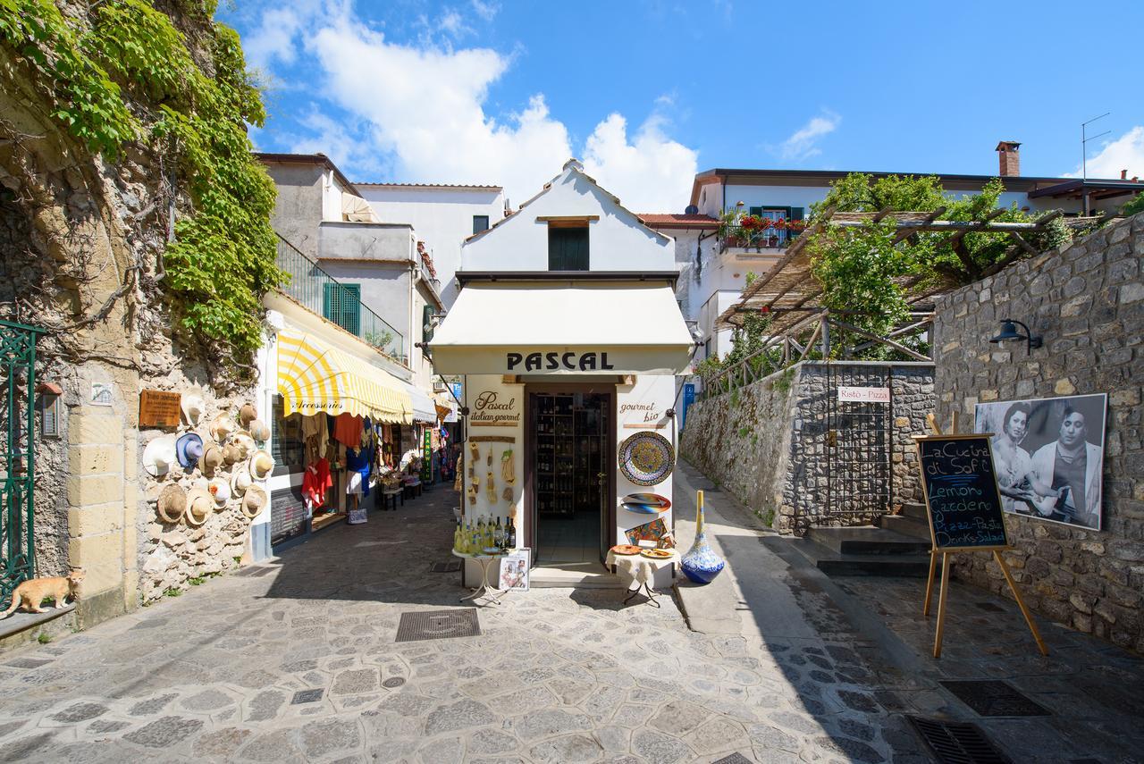 Ravello House Aparthotel ภายนอก รูปภาพ